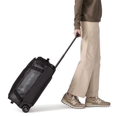 Black Hole Wheeled Duffel 40L - Wheeled travel bag