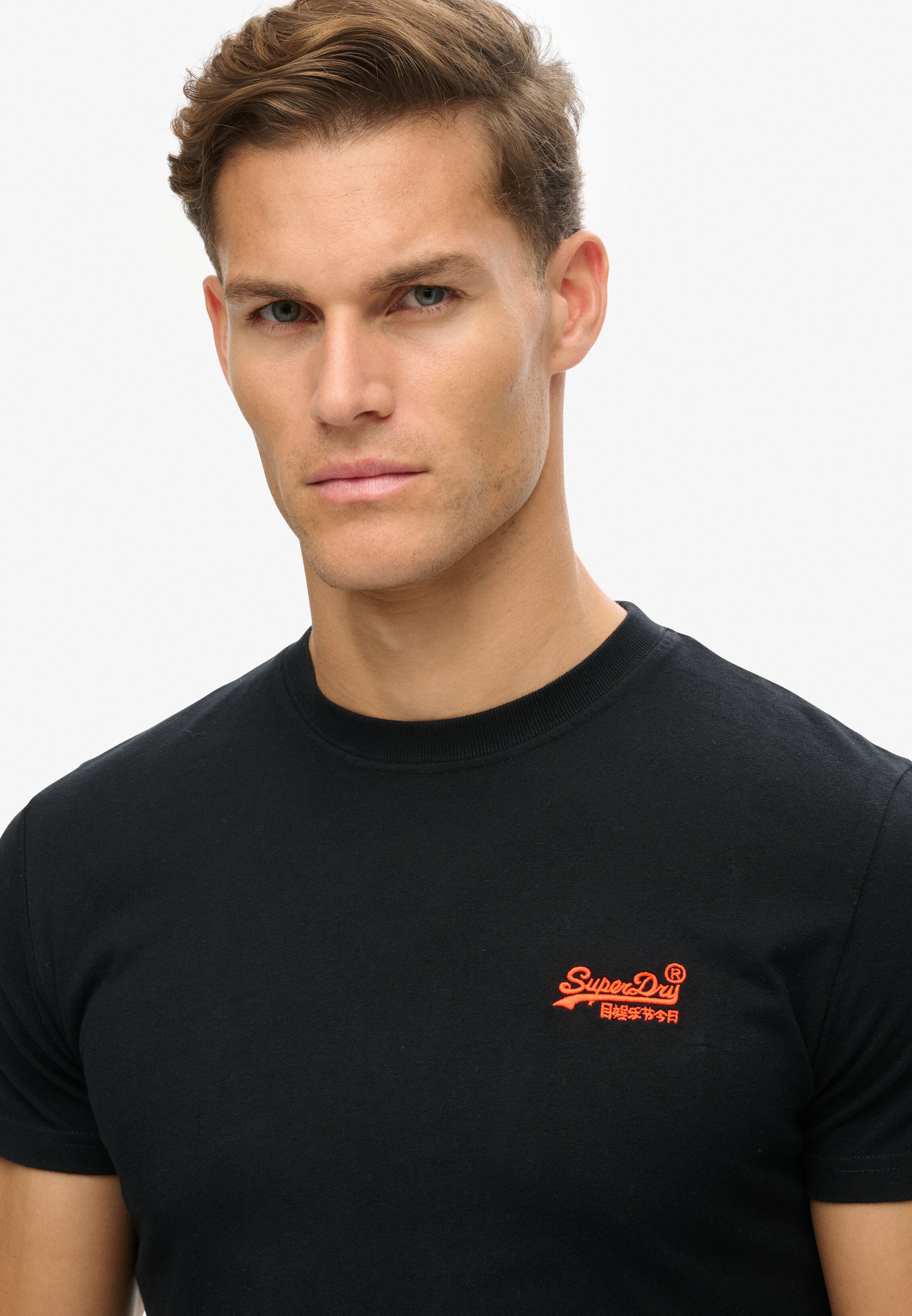 Superdry Herren T-Shirt Track Field | Schmale Passform & Strukturierte Grafik | 220 G/m² Baumwolle