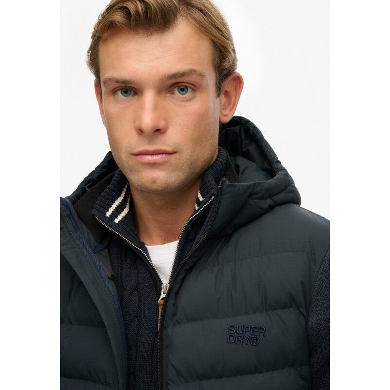 Superdry Hooded Storm Knit Hybrid Jkt - Tekokuitutakki - Miehet | Hardloop