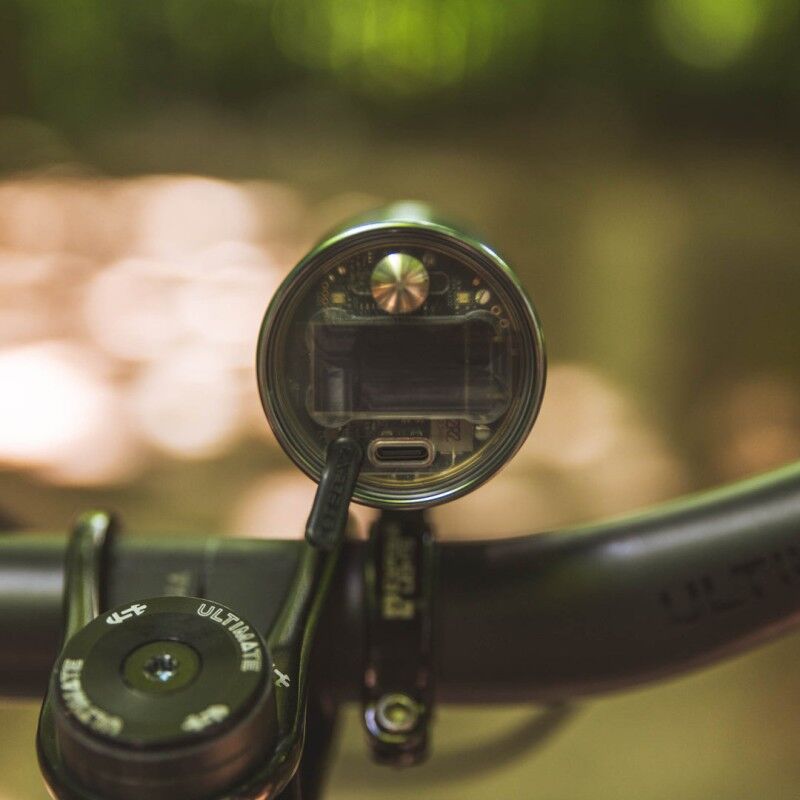 Exposure Lights Toro16 - USB-C Charging - Luz dianteira bicicleta | Hardloop