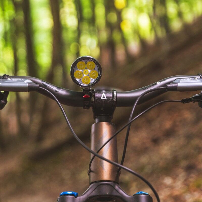 Exposure Lights Six Pack 15 - USB-C Charging - Lampka rowerowa przednia | Hardloop