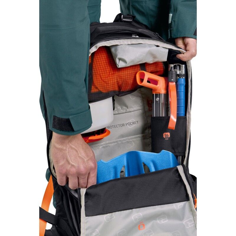 Ortovox Avabag Litric Freeride 18 Zip - Avalanche airbag backpack | Hardloop