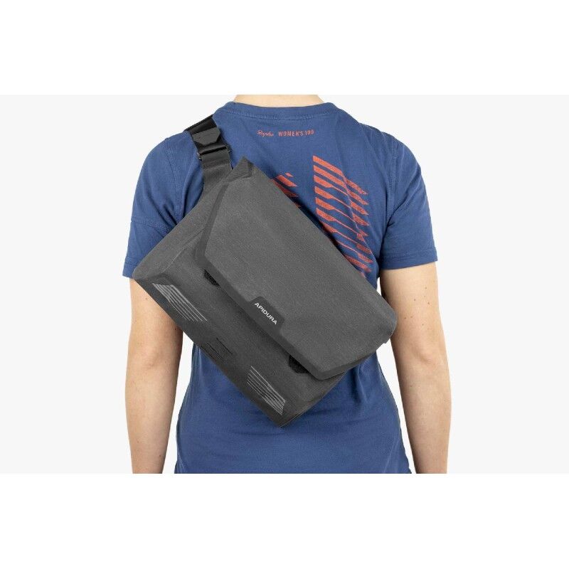 Apidura City Messenger - Travel Shoulder bag | Hardloop
