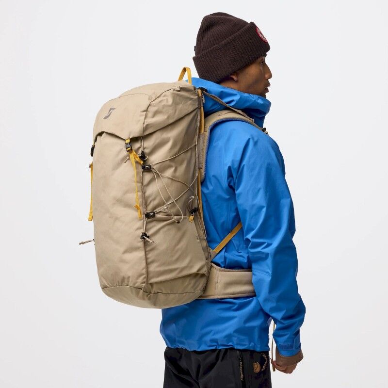 Fjällräven Kajka X-Lätt 45 - Vaellusreppu | Hardloop