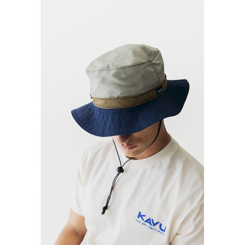 Kavu Synthetic Strap Bucket - Hut | Hardloop