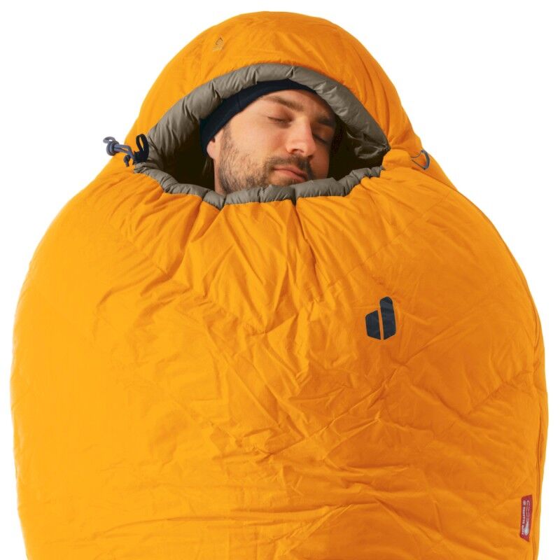deuter Astro Pro 800 -16C / 3F - Spacák | Hardloop