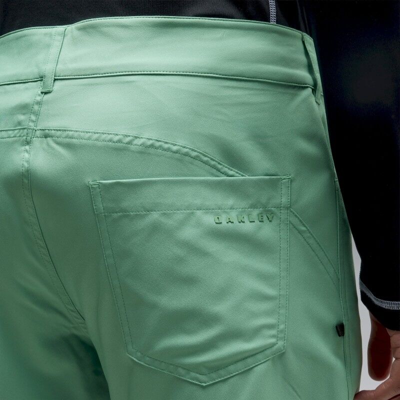Oakley Baseline Hybrid 18” Short - Short homme | Hardloop