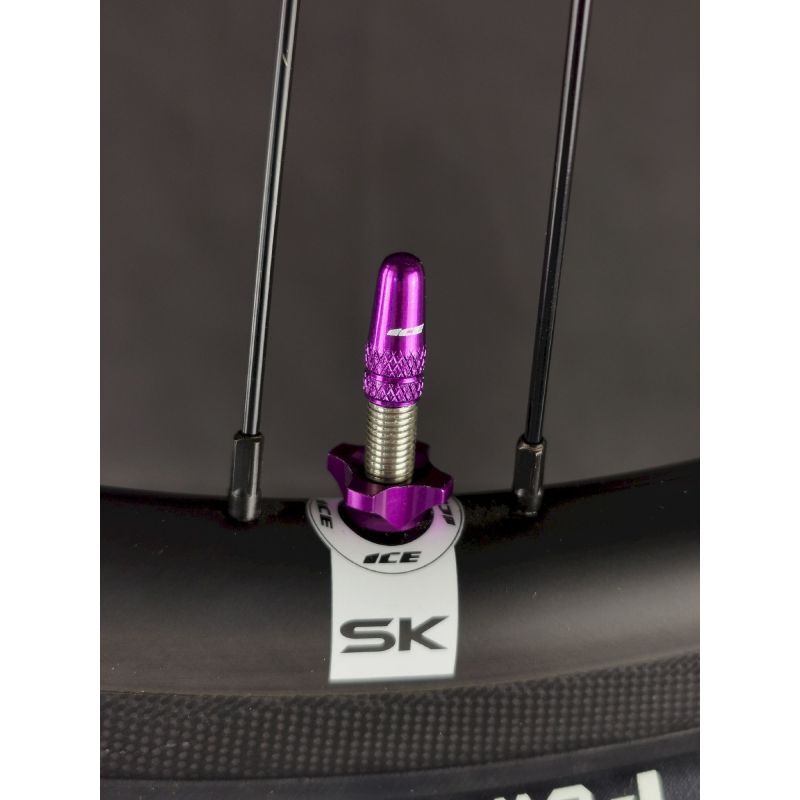 Kit de bouchons alu (x2) et écrous (x2) ICE Airflow pour valve tubeless et presta