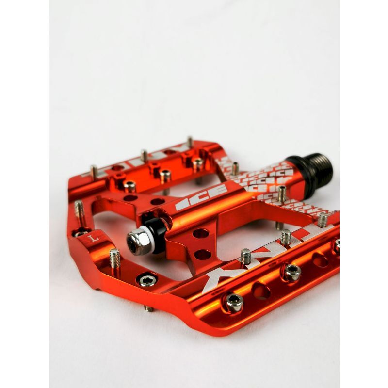 ICE Tiny CNC Junior - Bike pedals | Hardloop
