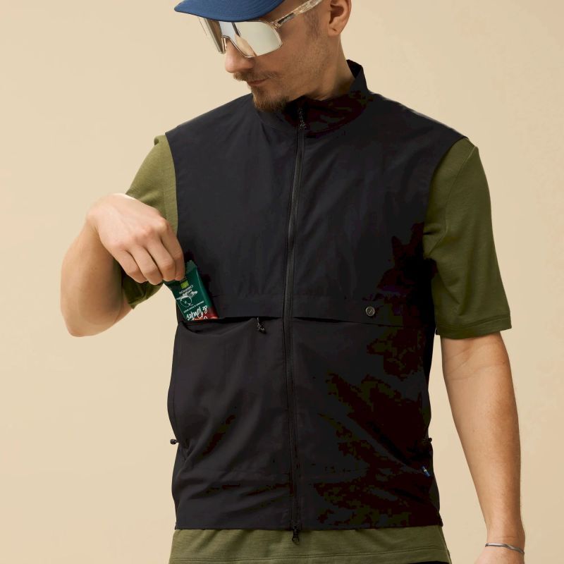 Fjällräven Hoja Adventure Vest - Pánská cyklistická vesta | Hardloop