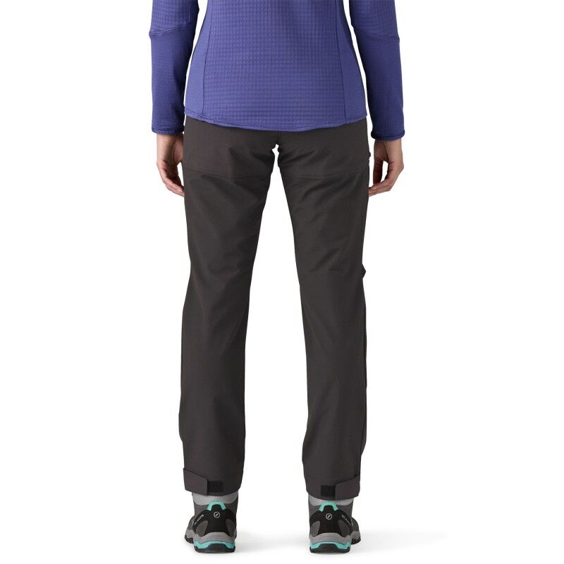 Patagonia W's Terravia Peak Pants - Short - Vaellushousut - Naiset | Hardloop
