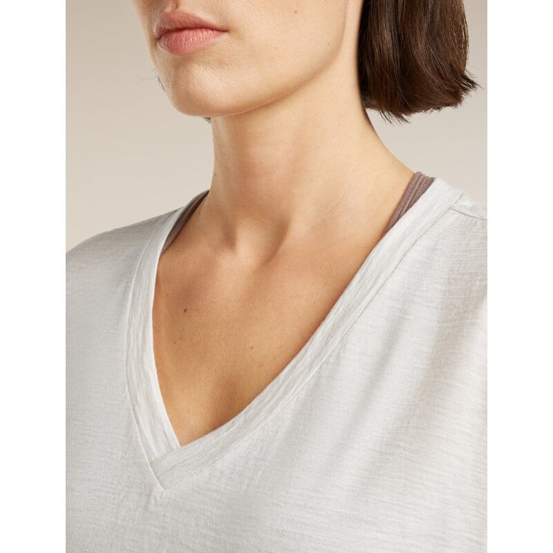 icebreaker Merinos 150 Tech Lite SS Relax V Neck Tee - T-shirt en laine mérinos femme | Hardloop