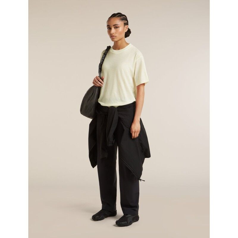 icebreaker Merinos 150 Tech Lite SS Relaxed Tee - Merinotröja - Dam | Hardloop