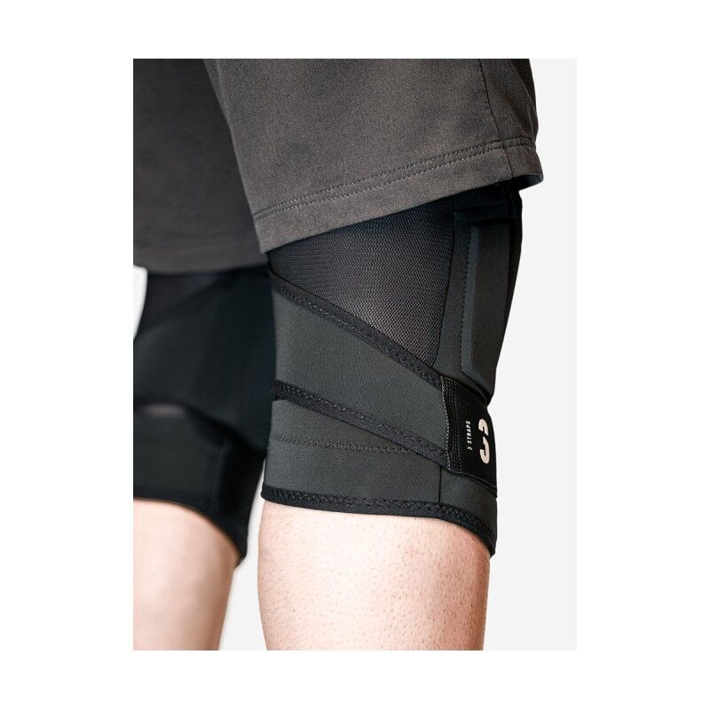 Bluegrass 3Straps Knee - MTB Knee pads | Hardloop