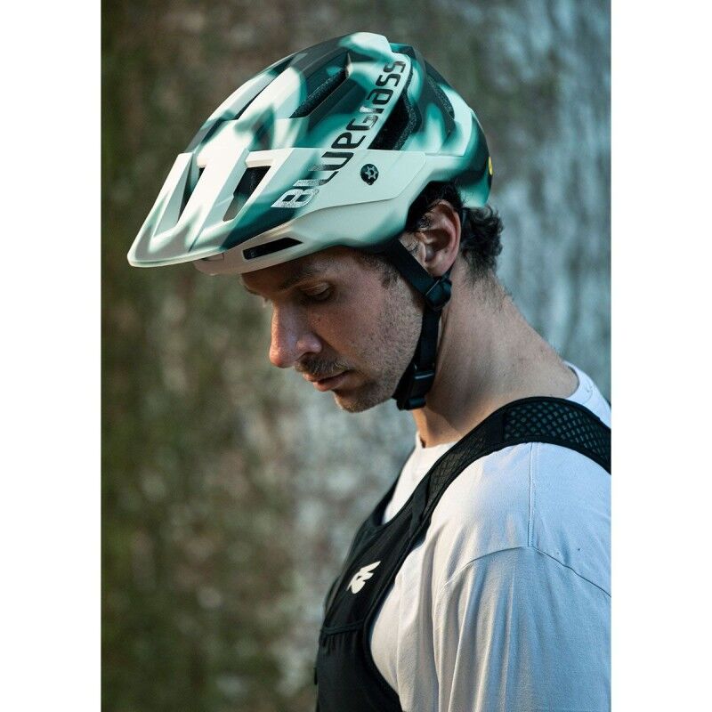 Bluegrass Rogue Core Mips - MTB-Helmet | Hardloop