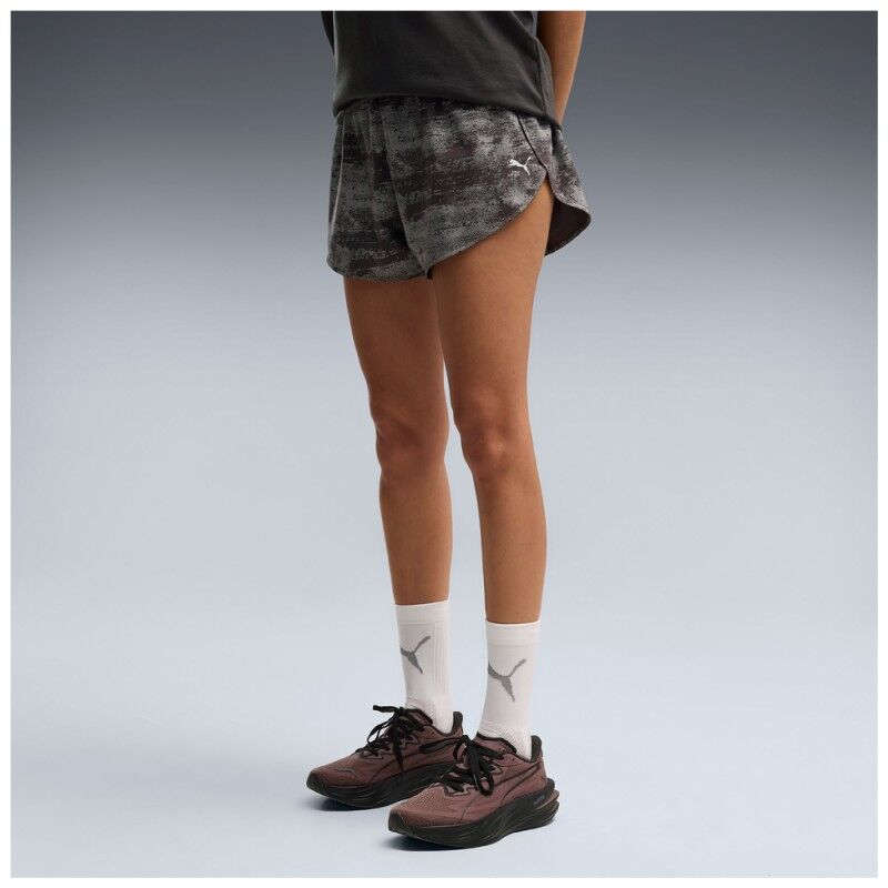 Puma W Dreamrun 3" Brightstride Aop Short - Spodenki do biegania damskie | Hardloop