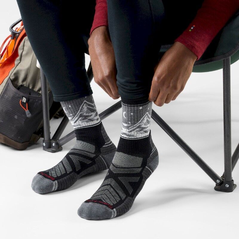 Smartwool Hike Light Cushion Valley View Crew Socks - Hiking socks | Hardloop
