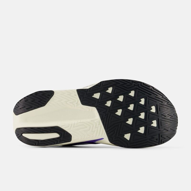 New Balance FuelCell Rebel V5 - Juoksukengät - Naiset | Hardloop