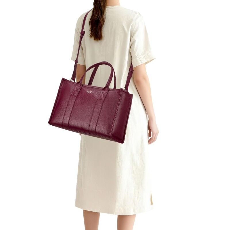 Delsey Zippered Hand Bag - Tote bag | Hardloop