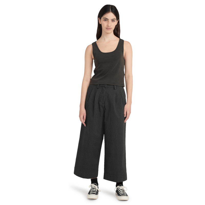 Element Double Pleated Bermuda W - Trousers - Women's | Hardloop