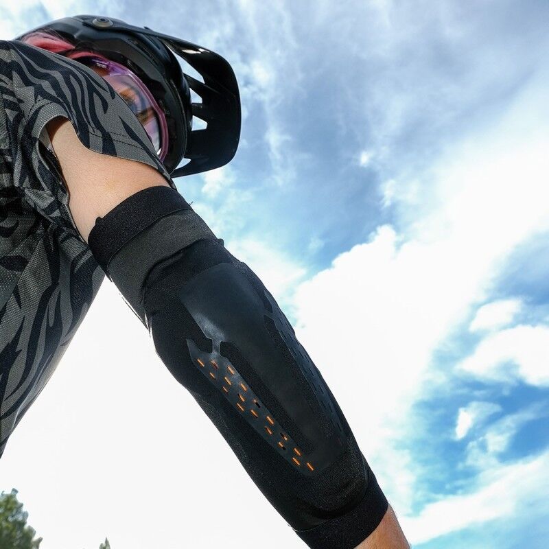 Racer Wild Elbow - Coudière VTT | Hardloop