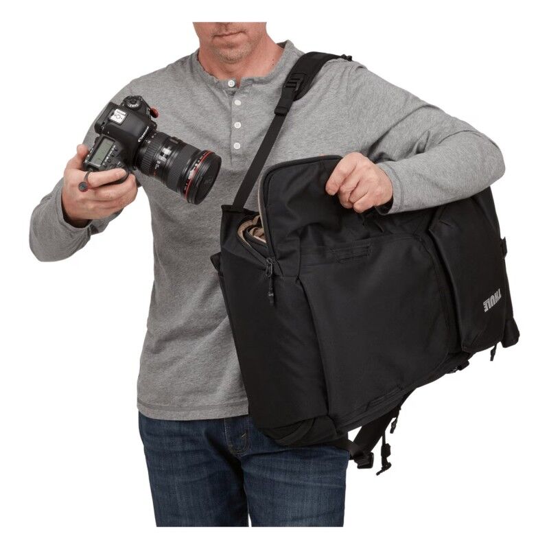 Thule Covert DSLR Backpack 32L - Batoh | Hardloop