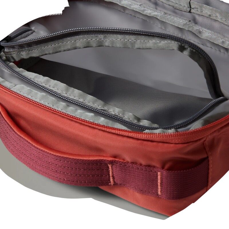 The North Face Base Camp Voyager Toiletry Kit - Trousse de toilette | Hardloop