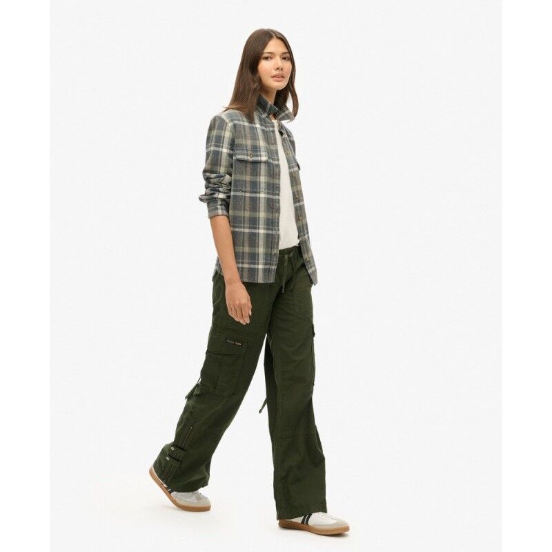 Superdry Low Rise Wide Leg Cargo Pants - Pantalones - Mujer | Hardloop