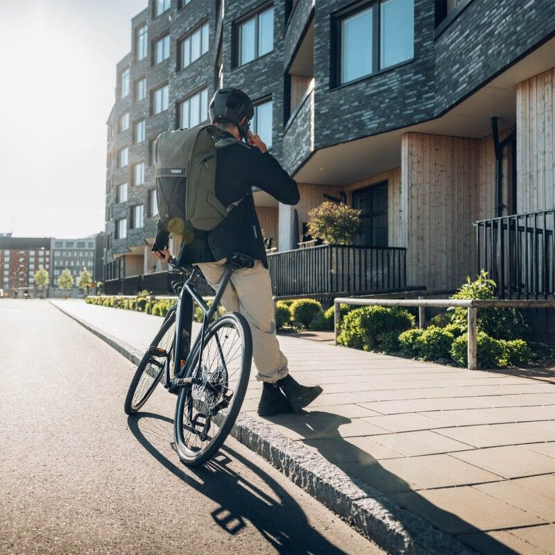 Thule Paramount Commuter Backpack 20L - Reppu | Hardloop
