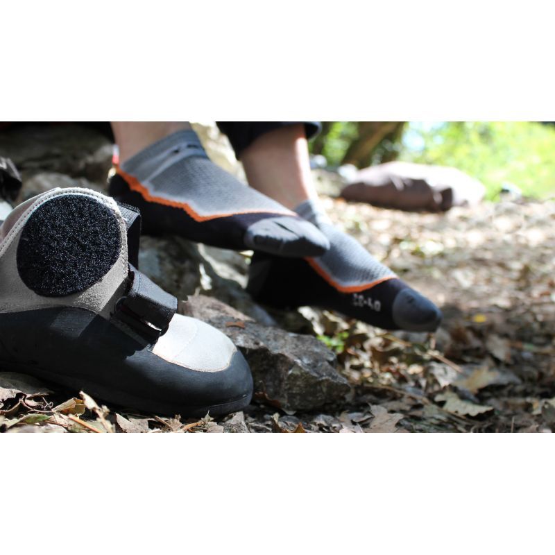 YY Vertical Climbing Socks | Hardloop