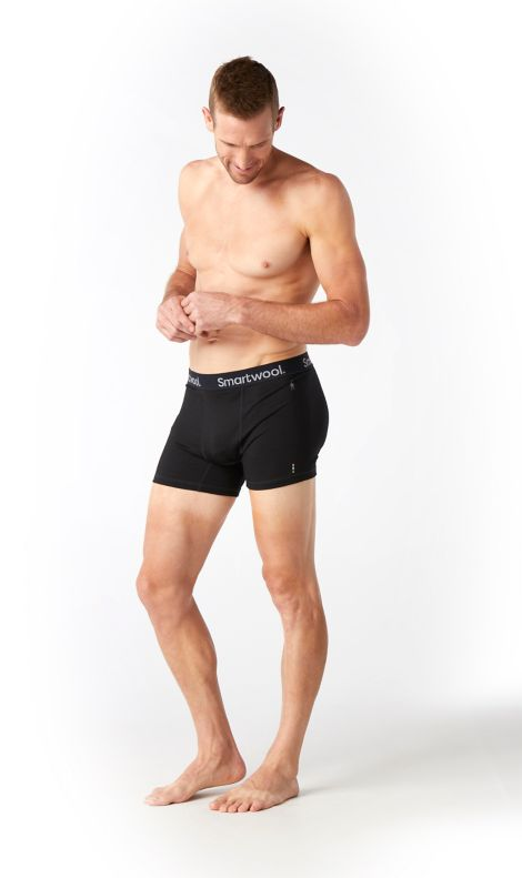 https://images.hardloop.fr/178637/smartwool-merino-sport-150-boxer-brief-boxed-underwear-mens.jpg?w=auto&h=auto&q=80