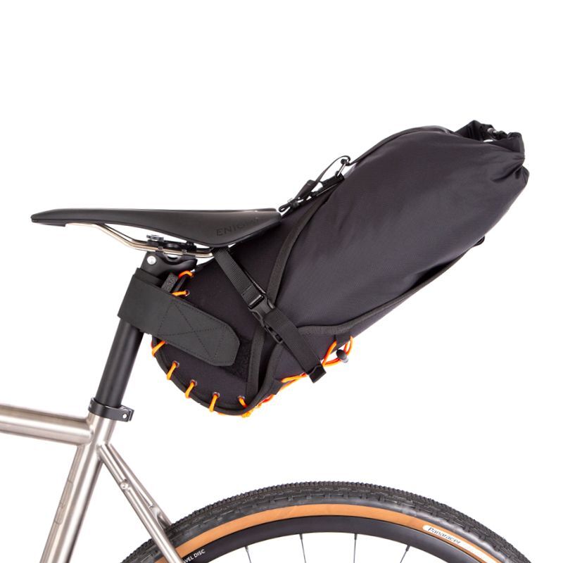 Restrap Saddle Bag - Cykelsadelväska | Hardloop