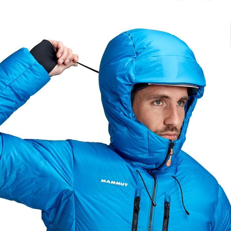 Eigerjoch pro store in hooded jacket