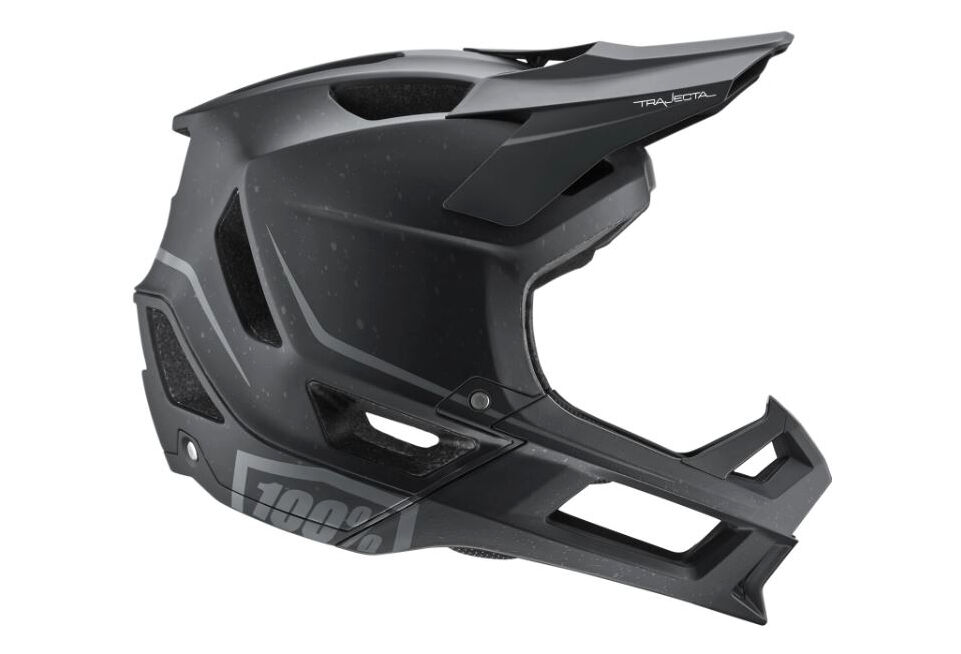 1 Trajecta - MTB helm