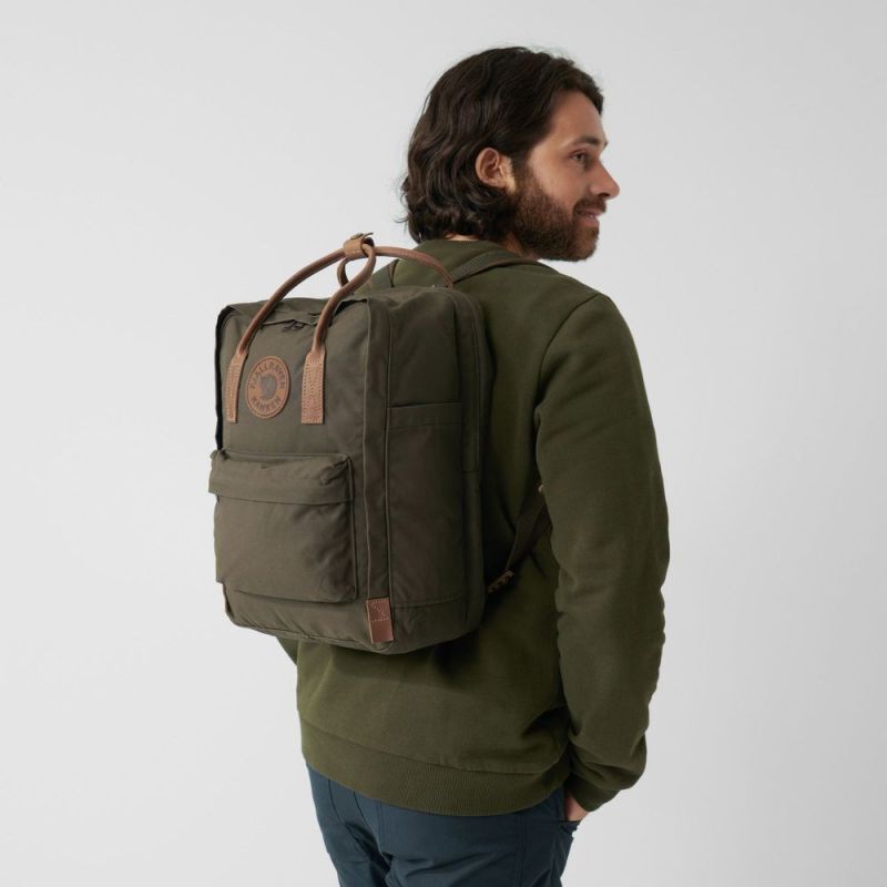 fjllrven kanken no 2 rucksack 38 cm dark olive KNKEN NO. LAPTOP 15" // this rucksack is as sustainable as it is durable Fjllrven Re-Knken Backpack recycled polyester