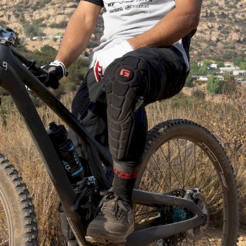 G-Form Rugged Combo genou-Tibia - Protège-tibias VTT homme | Hardloop
