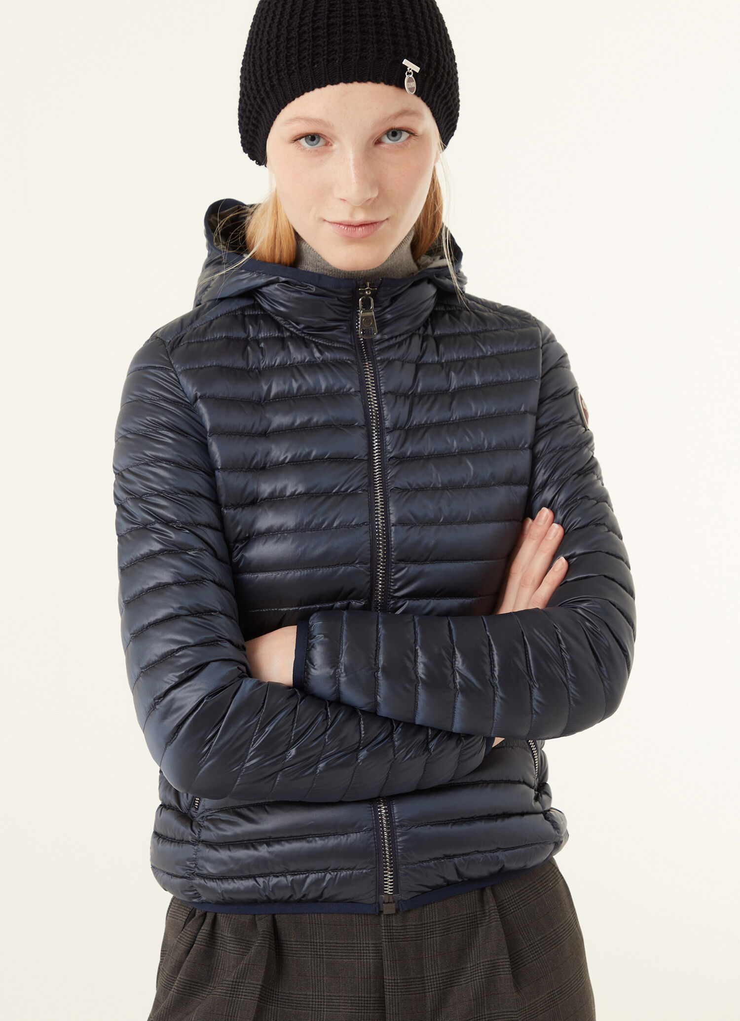 Colmar Leichte Daunenjacke Mit Kapuze Daunenjacke Damen Colmar Leichte Daunenjacke Mit Kapuze Daunenjacke Damen