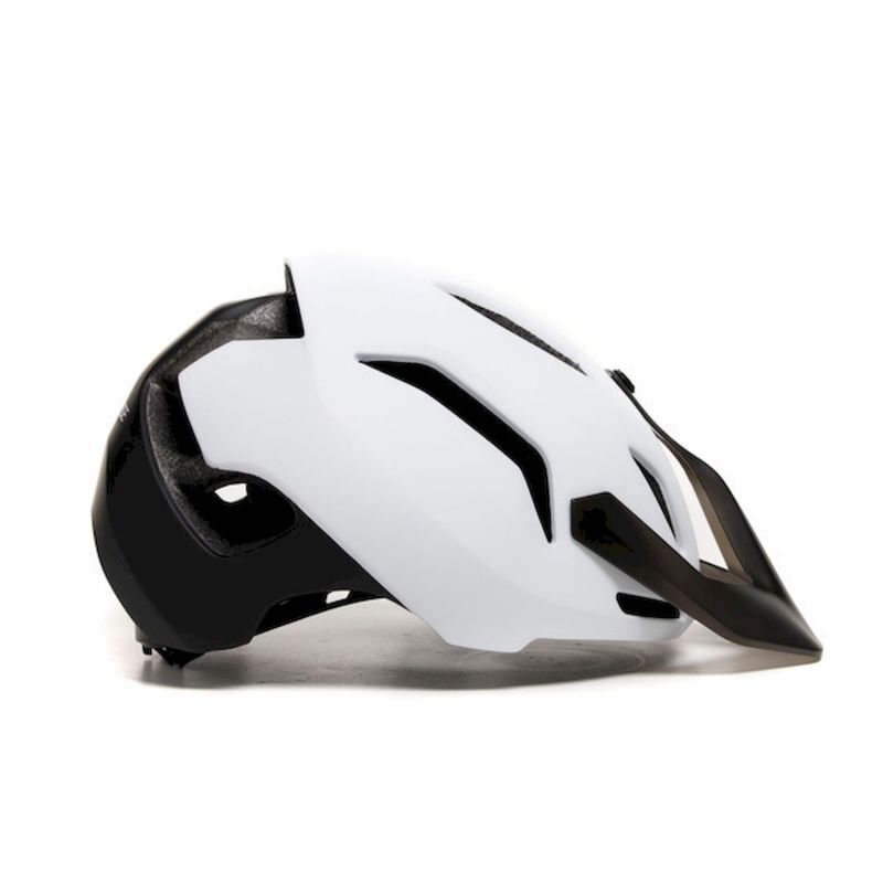 Linea 03 - Capacete de BTT