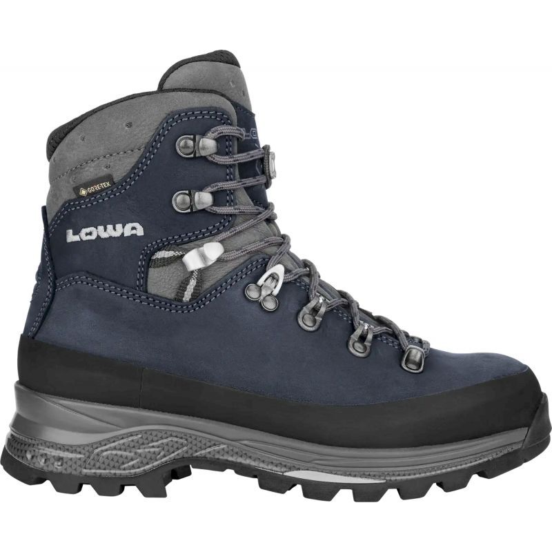 Lowa backpacking boots hotsell