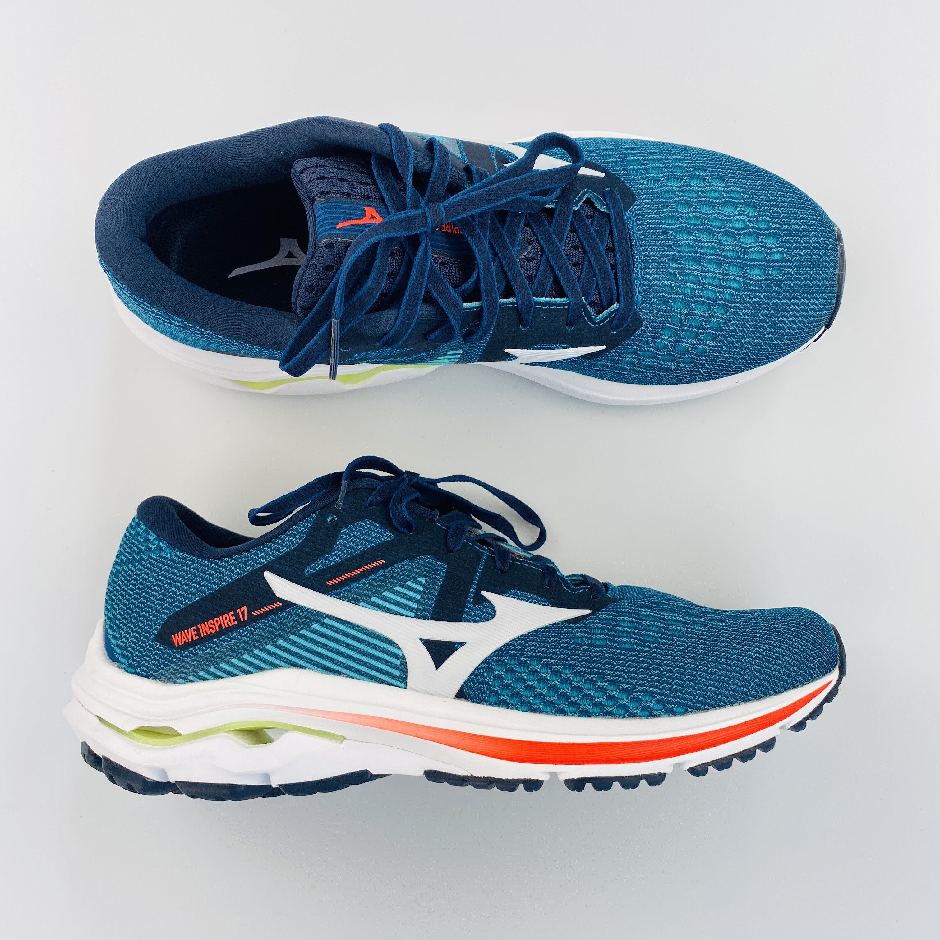 Mizuno Wave Inspire 17 - Second Hand Running shoes - Men's - Blue oil - 41 | Hardloop