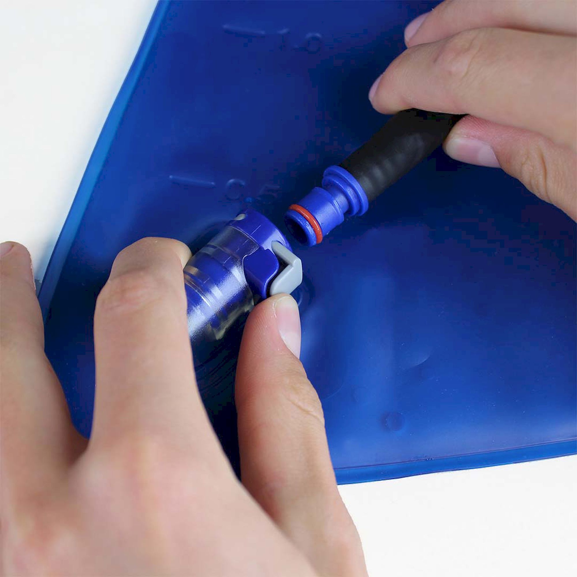 Raidlight Eazy 1.8L - Foldable water bottle | Hardloop
