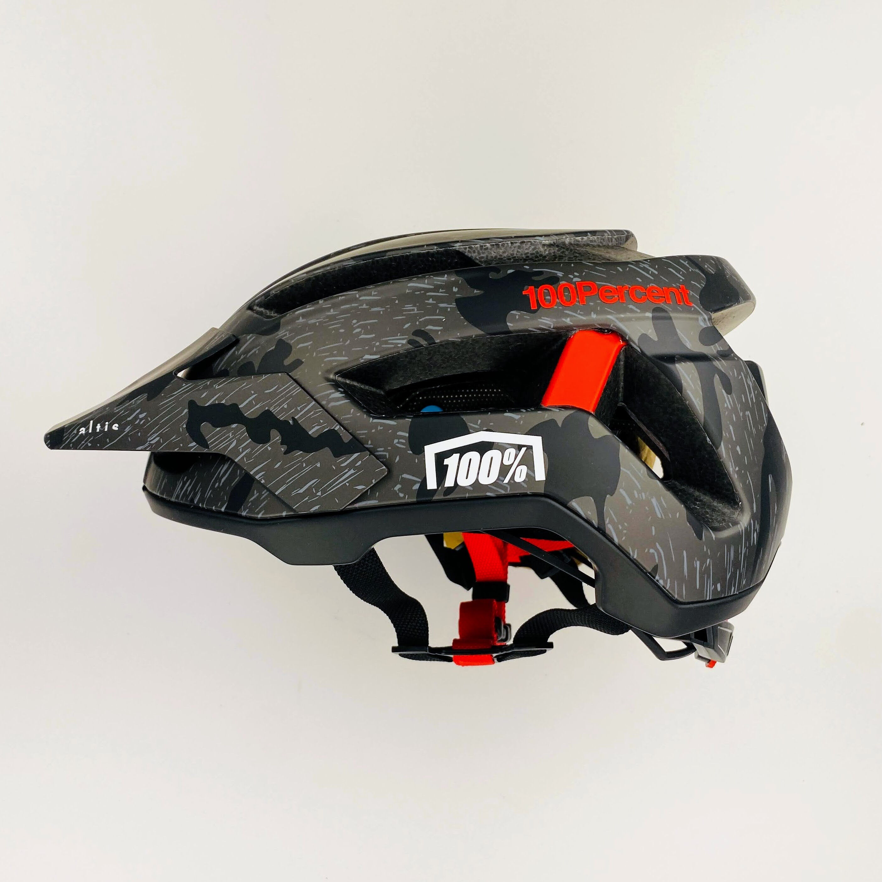 100% Altis - Tweedehands MTB helm - Zwart - S / M | Hardloop