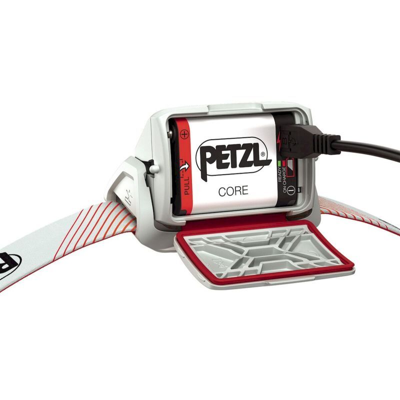 Petzl Actik Core - Lampe frontale