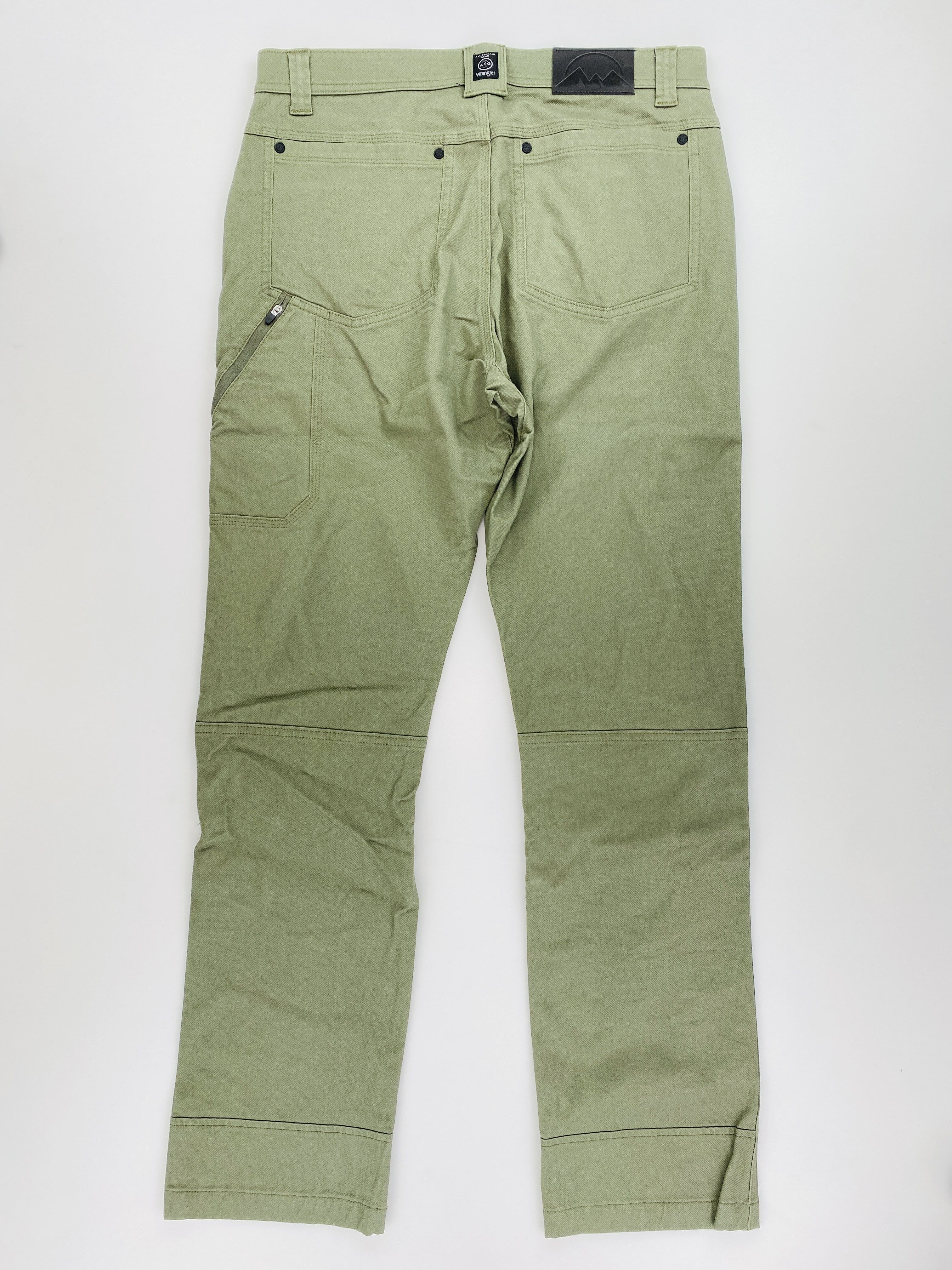 Wrangler Reinforced Utility P - Second Hand Walking trousers - Men's - Green - US 32 | Hardloop