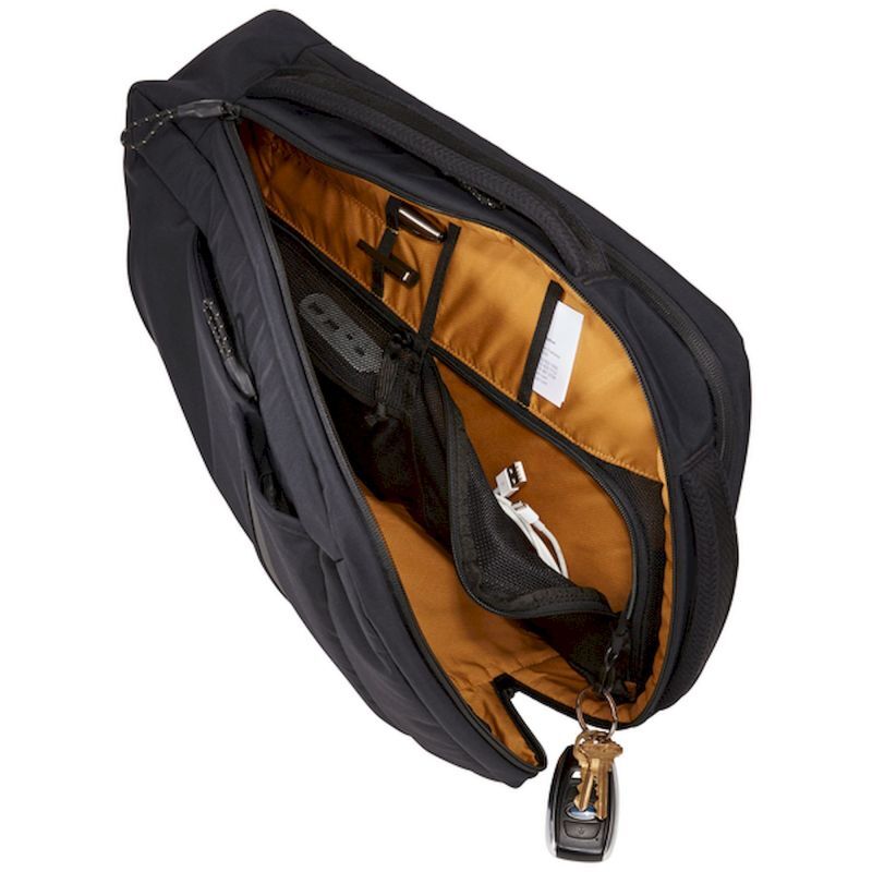 Thule Paramount Convertible Laptop Bag - Reppu | Hardloop
