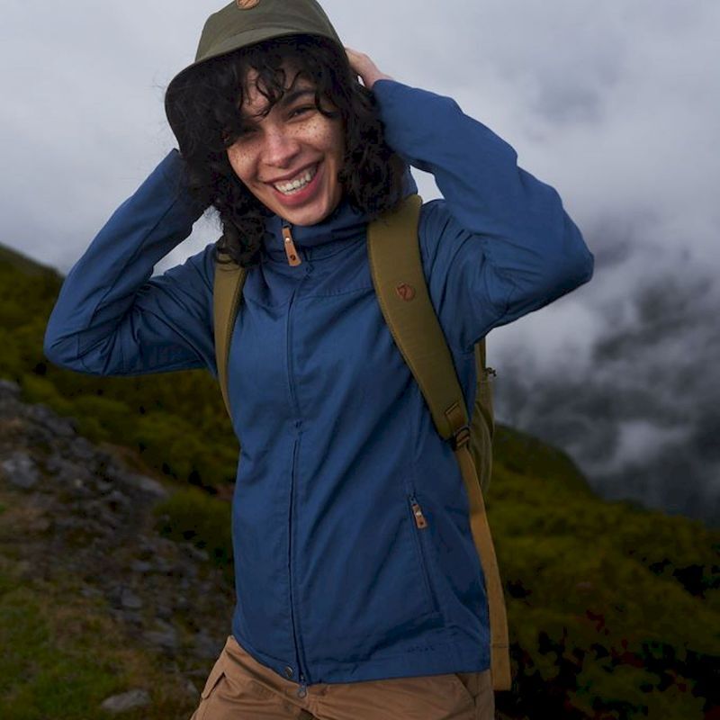 Fjällräven Stina Jacket - Dámská Větrovka | Hardloop