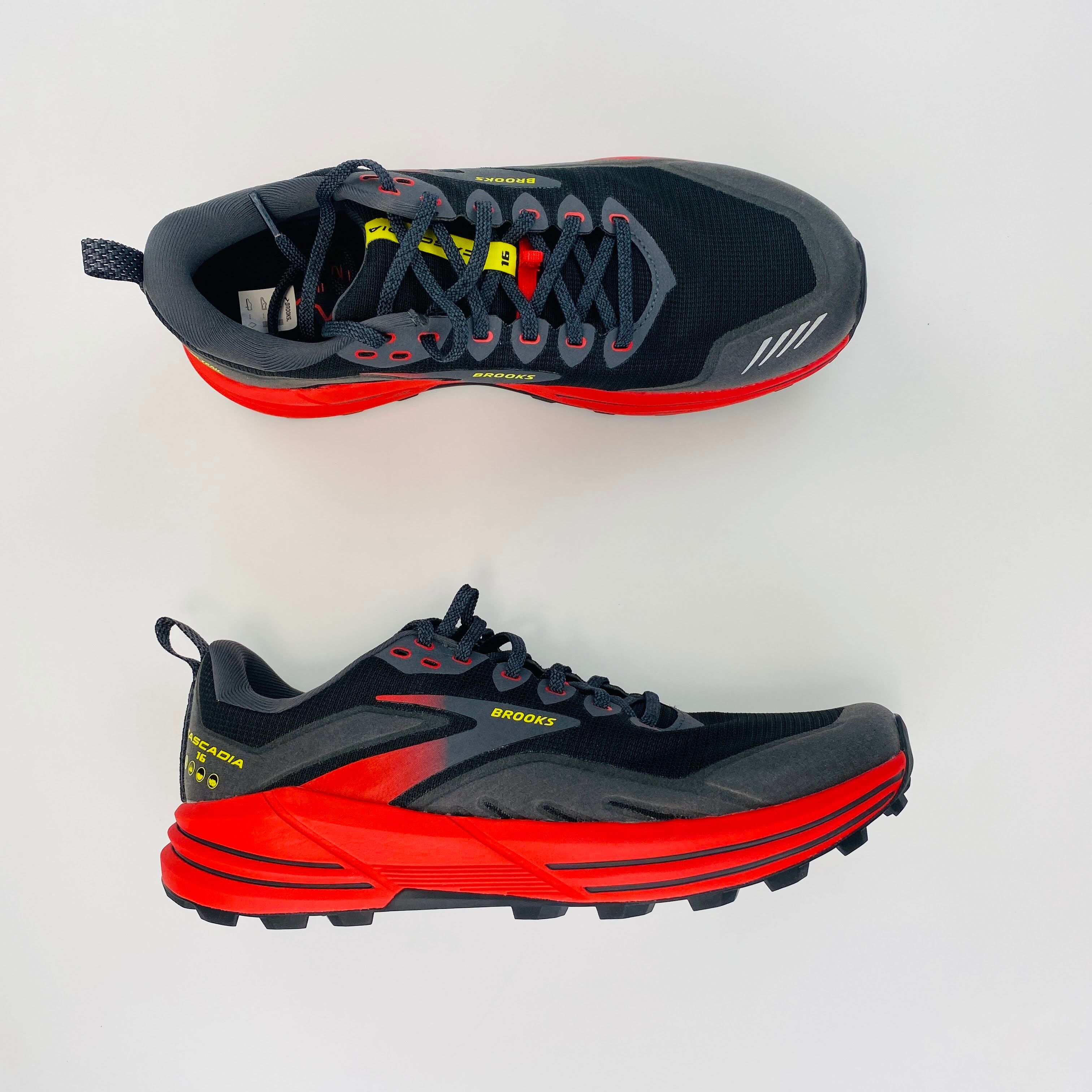 Brooks store cascadia 44