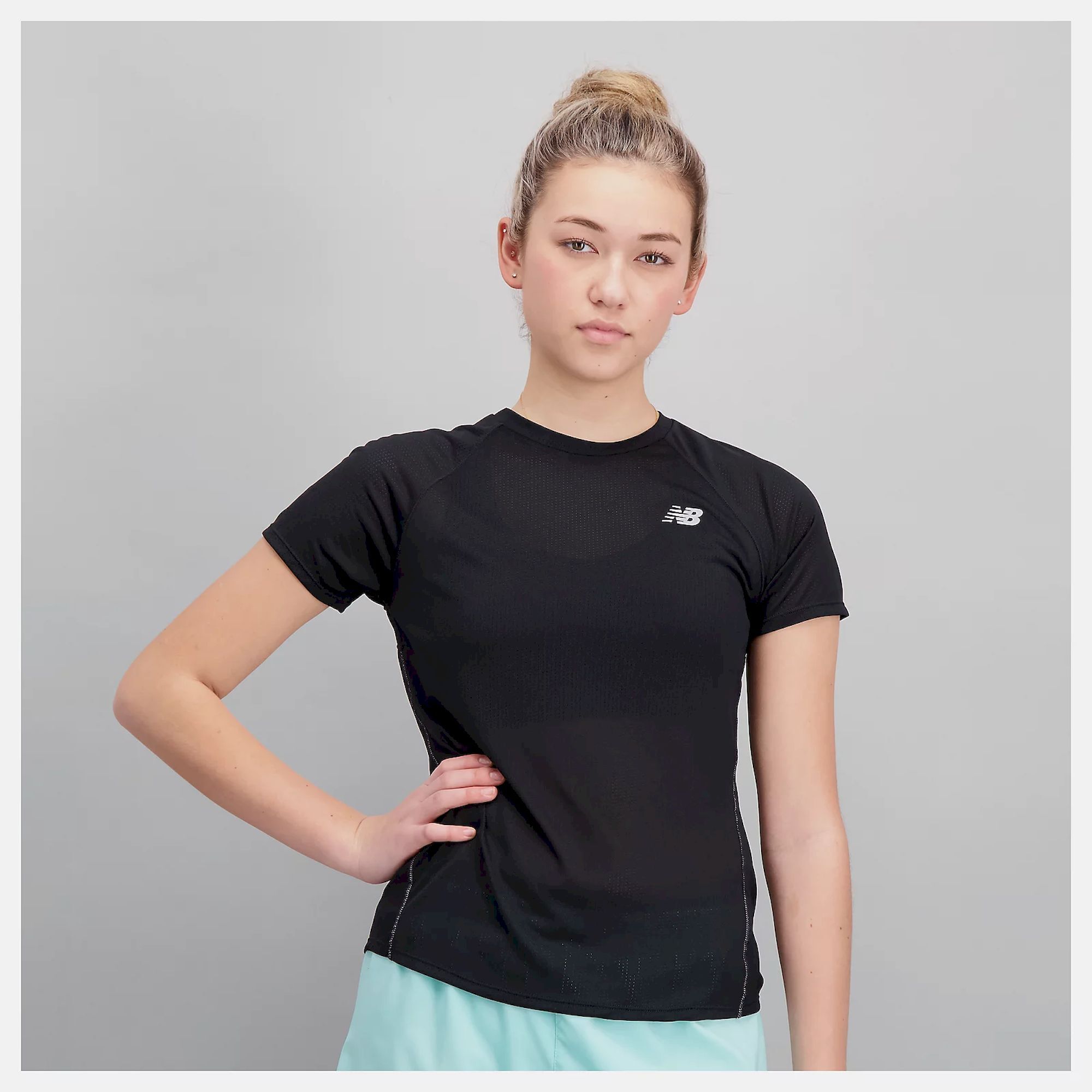 New Balance Impact Run Short Sleeve - T-shirt femme | Hardloop