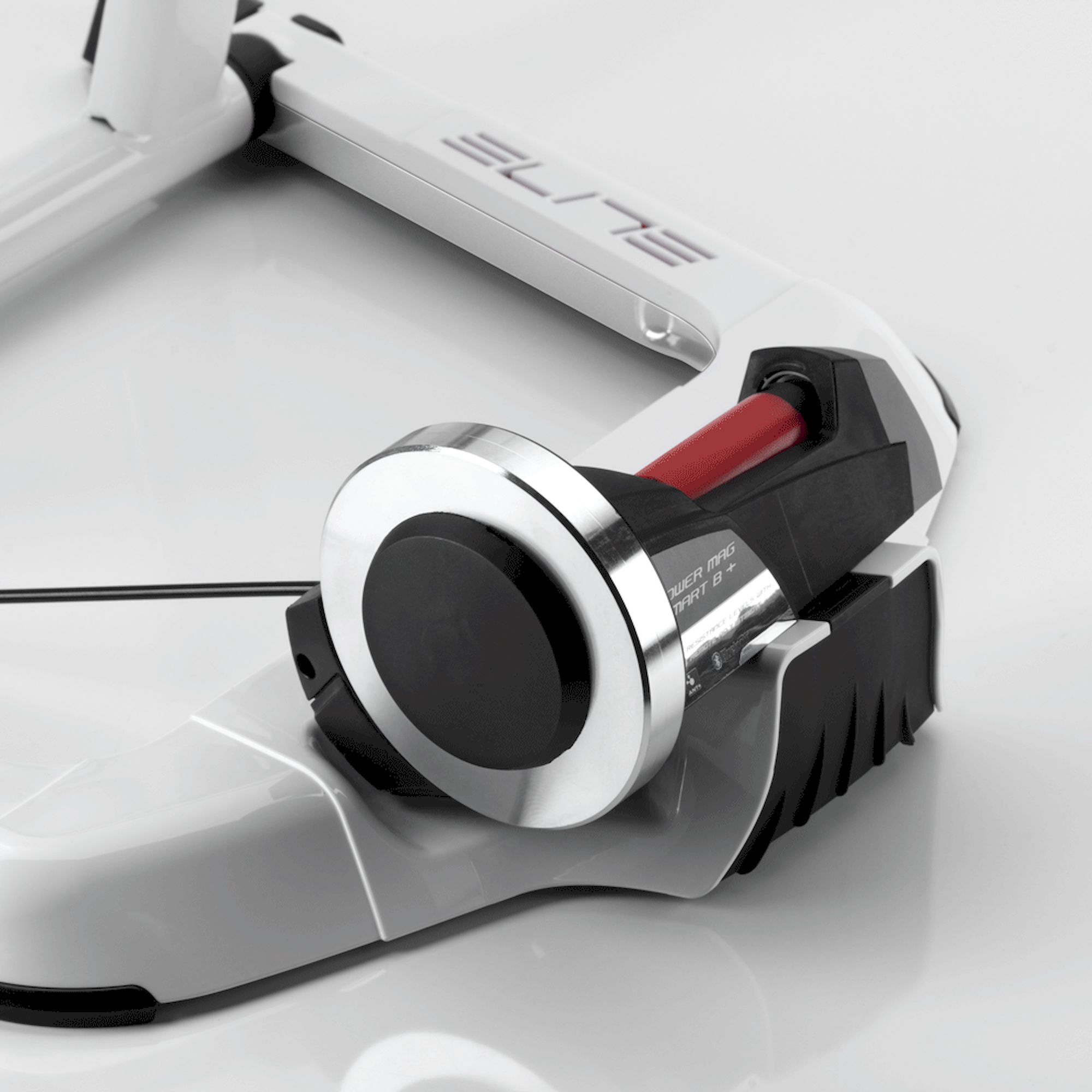 Elite Qubo Power Mag Smart B+ - Home trainer | Hardloop
