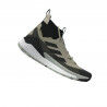 Wonder Beige / Core Black / Semi Spark